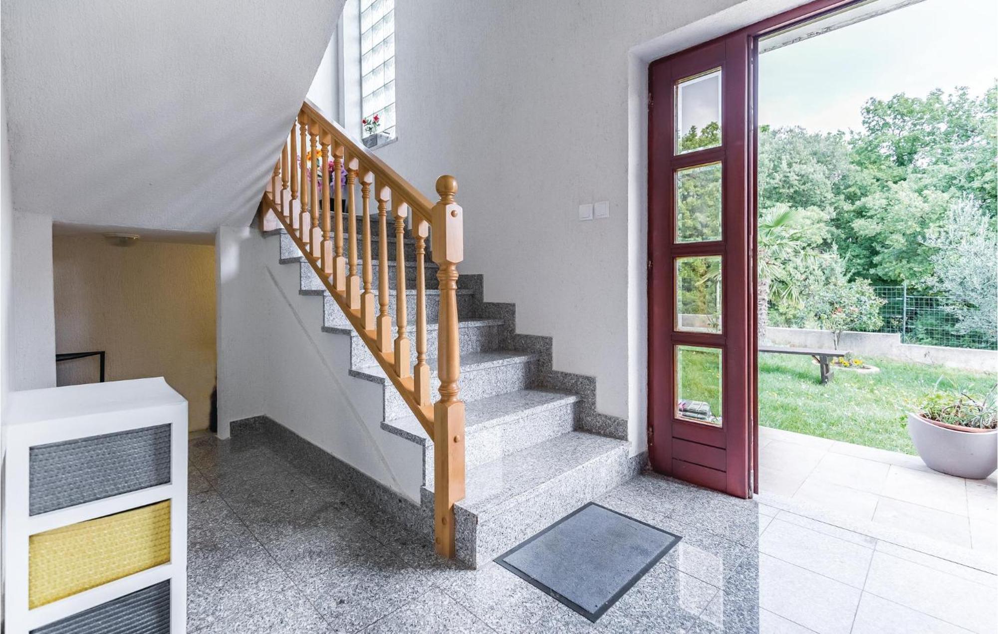 6 Bedroom Nice Home In Segotici エクステリア 写真